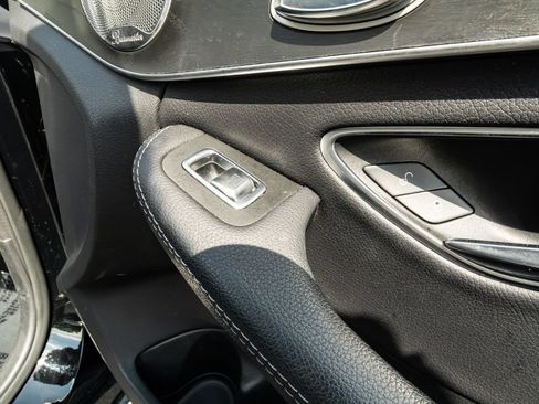 Used 2016 Mercedes-Benz C 300 4MATIC Sedan w/ Multimedia Package image 15