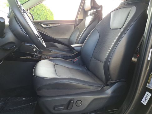 Used 2023 Kia Niro EX Touring image 28