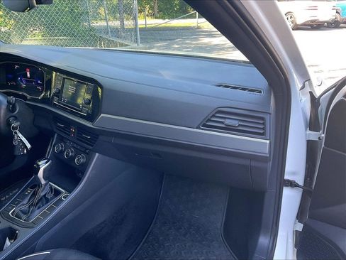 Certified 2023 Volkswagen Jetta Sport FWD image 13