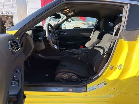 Used 2024 Nissan Z Sport w/ Floor Mat Package RWD image 14