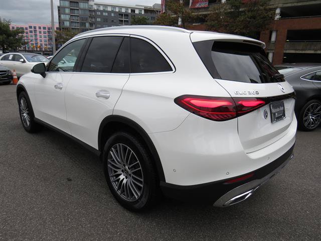 Used 2026 Mercedes-Benz GLC 300 4MATIC image 2