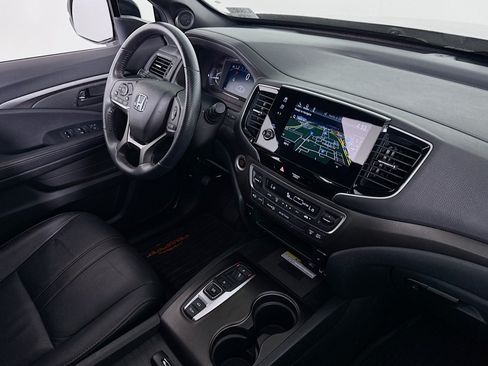Used 2023 Honda Passport TrailSport image 16