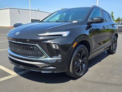 Used 2024 Buick Encore GX Sport Touring image 7