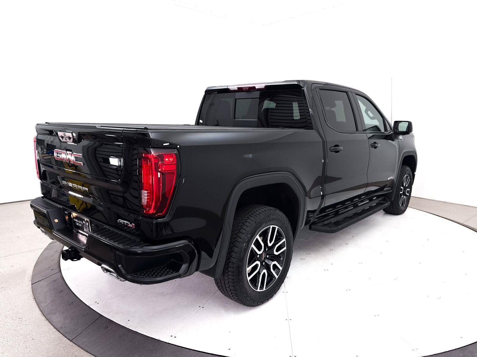 Used 2025 GMC Sierra 1500 AT4 w/ Technology Package AWD/4WD image 20
