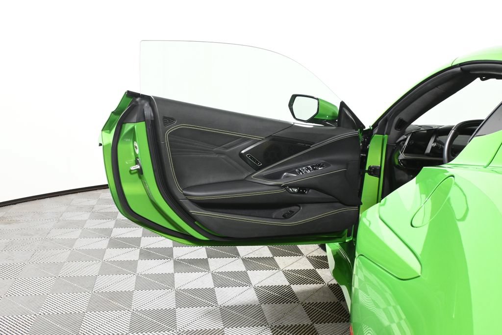 Used 2026 Chevrolet Corvette Z06 w/ Stealth Interior Trim Package RWD image 24
