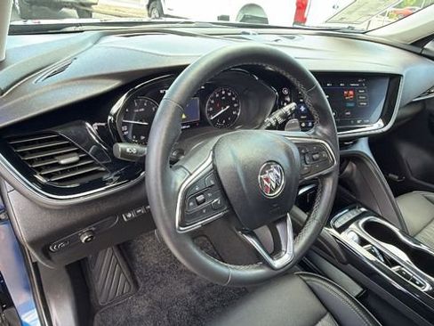 Used 2023 Buick Envision Avenir image 32