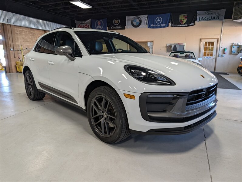 Used 2023 Porsche Macan Turbo AWD/4WD image 1