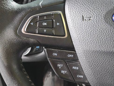 Used 2017 Ford Escape SE w/ Equipment Group 201A FWD image 23