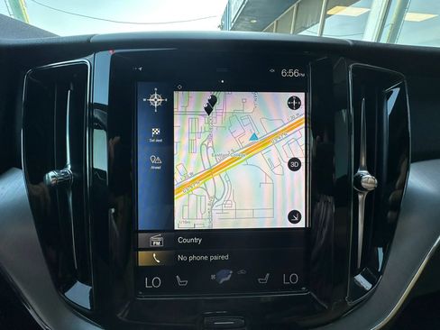 Used 2019 Volvo XC60 T5 Momentum w/ Multimedia Package FWD image 24