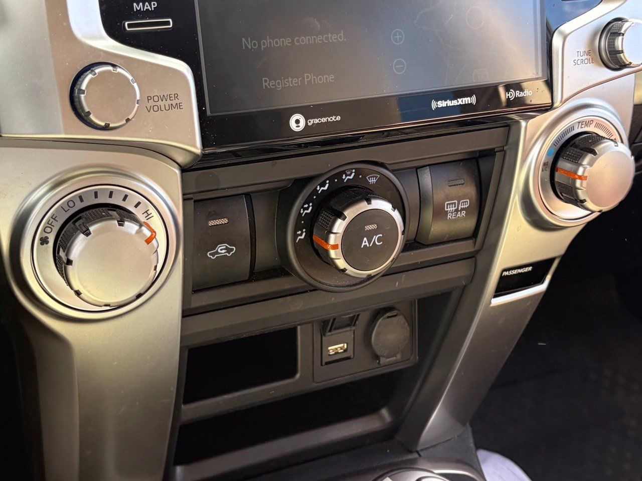 Used 2023 Toyota 4Runner SR5 AWD/4WD image 9