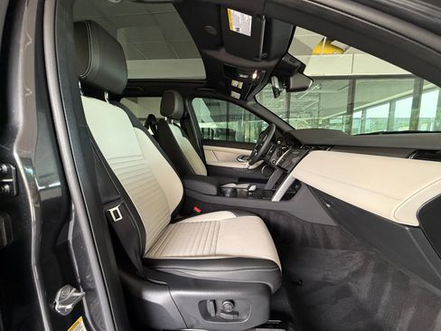 Certified 2025 Land Rover Discovery Sport Dynamic SE AWD/4WD image 28