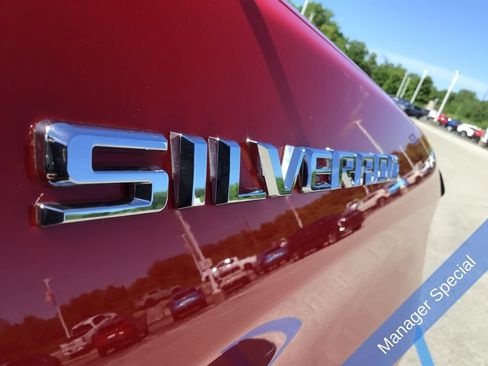 Used 2024 Chevrolet Silverado 1500 LT AWD/4WD image 15