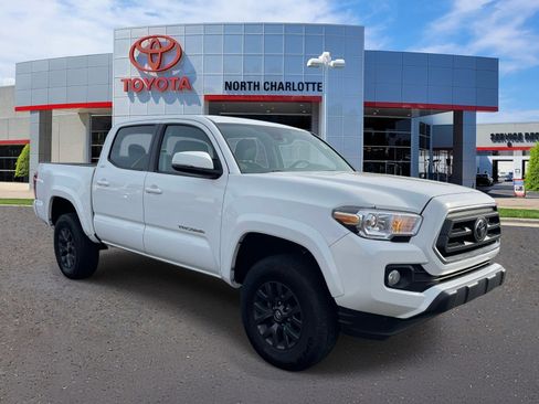 Used 2023 Toyota Tacoma SR5 w/ Technology Package image 1