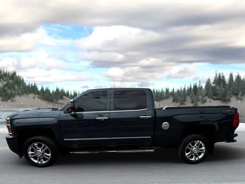 Used 2018 Chevrolet Silverado 2500 High Country AWD/4WD image 6