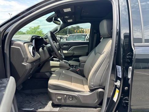 Used 2024 Chevrolet Colorado ZR2 w/ ZR2 Convenience Package III AWD/4WD image 12