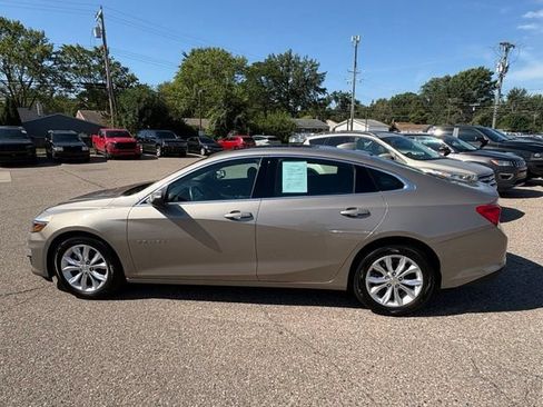 Used 2024 Chevrolet Malibu LT FWD image 2