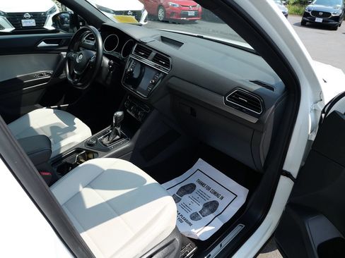 Used 2021 Volkswagen Tiguan SE R-Line w/ 3rd Row Seat Package AWD/4WD image 26