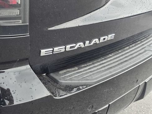 New 2026 Cadillac Escalade ESV Sport w/ Touring Package AWD/4WD image 11
