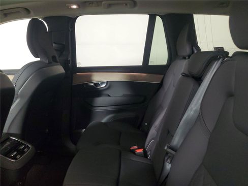Certified 2026 Volvo XC90 B6 Plus AWD/4WD image 9