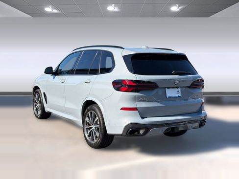 Certified 2025 BMW X5 xDrive40i w/ M Sport Package AWD/4WD image 3