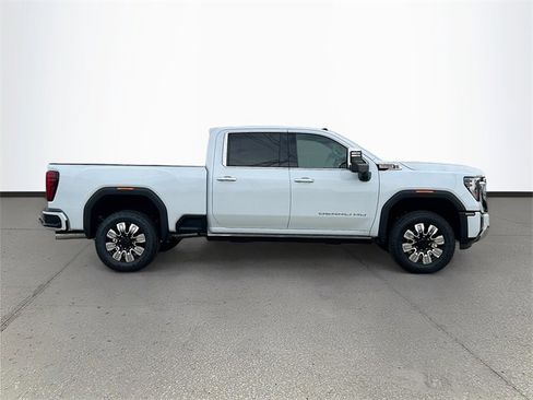 New 2026 GMC Sierra 2500 Denali image 3