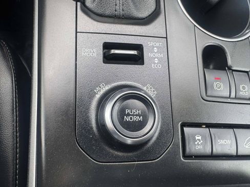 Used 2021 Toyota Highlander XSE image 36