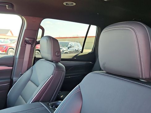 New 2026 Buick Enclave Preferred image 11