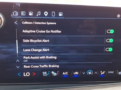 Used 2025 Chevrolet Tahoe Premier AWD/4WD image 12
