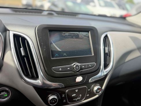 Used 2018 Chevrolet Equinox LS FWD image 26