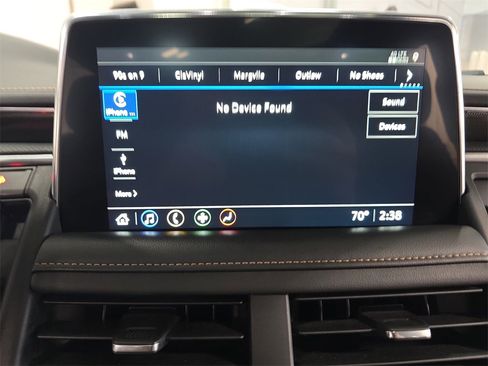 Used 2021 GMC Yukon XL AT4 w/ Technology Package image 23