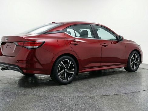 Used 2025 Nissan Sentra SV FWD image 9