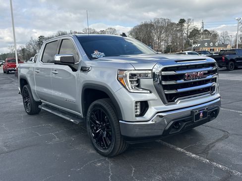 Used 2021 GMC Sierra 1500 SLE image 2