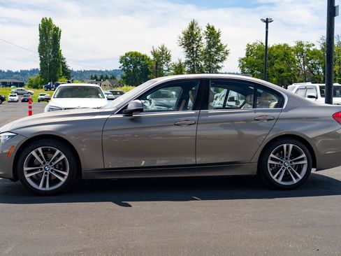 Used 2018 BMW 330i Sedan w/ Premium Package RWD image 12
