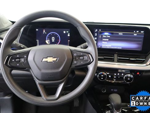 Used 2025 Chevrolet Trax LT image 23