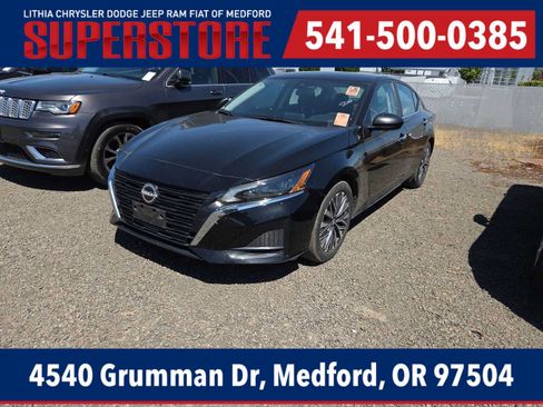 Used 2025 Nissan Altima 2.5 SV FWD image 1