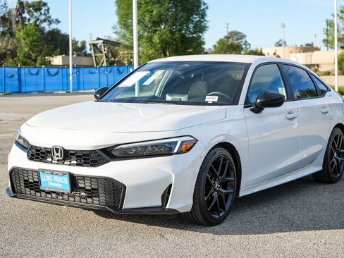 Used 2025 Honda Civic Sport image 3