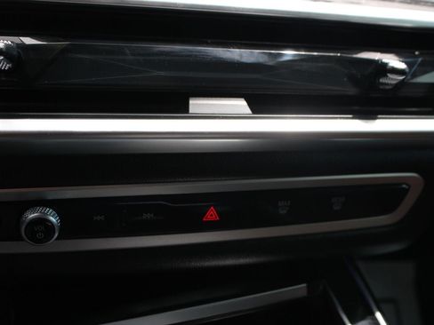 Used 2025 BMW X7 M60i AWD/4WD image 16