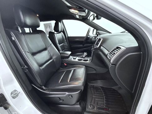Used 2018 Jeep Grand Cherokee Limited image 15