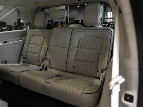 Used 2020 Lincoln Navigator Black Label w/ Cargo Convenience Package AWD/4WD image 37