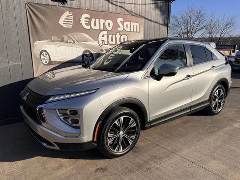 Used 2022 Mitsubishi Eclipse Cross SE image 2