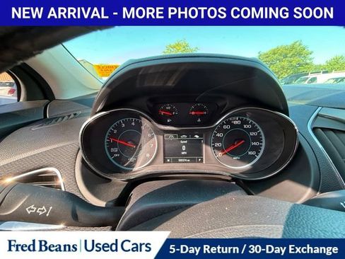 Used 2018 Chevrolet Cruze LT w/ Convenience Package FWD image 16