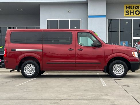 Used 2018 Nissan NV 3500 S RWD image 3