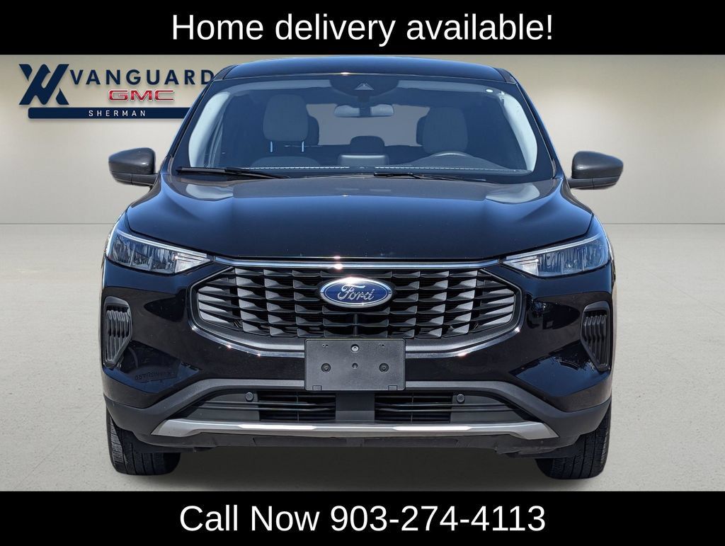 Used 2025 Ford Escape Active AWD/4WD image 2