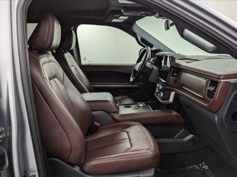 Used 2024 Ford Expedition Limited image 21