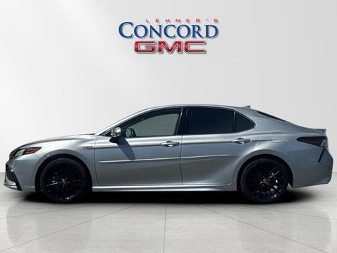 Used 2021 Toyota Camry XSE FWD image 7