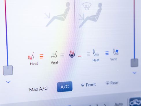 Used 2024 RAM 3500 Limited w/ Safety Group image 17