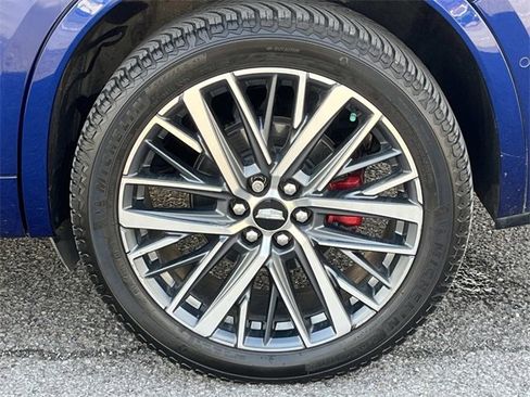 Used 2023 Cadillac XT6 Sport w/ Platinum Package image 11