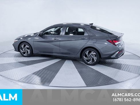 Used 2025 Hyundai Elantra Sport image 5