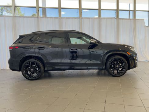 New 2026 Volkswagen Tiguan SE R-Line image 8