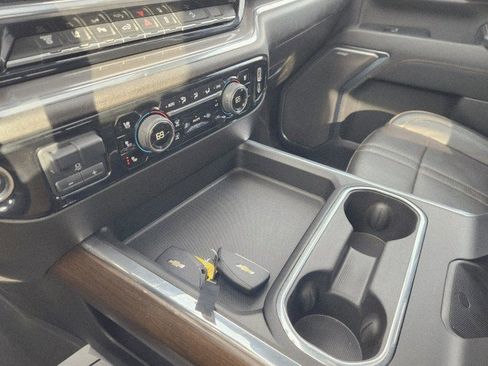 Used 2024 Chevrolet Silverado 2500 High Country w/ High Country Premium Package image 53